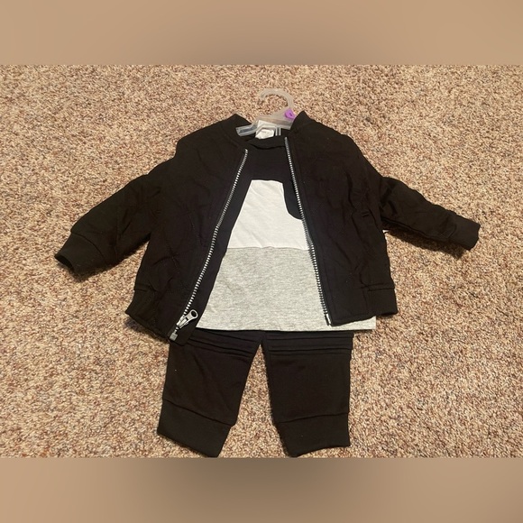 Boys Outfit Set size 12 months - Picture 1 of 4